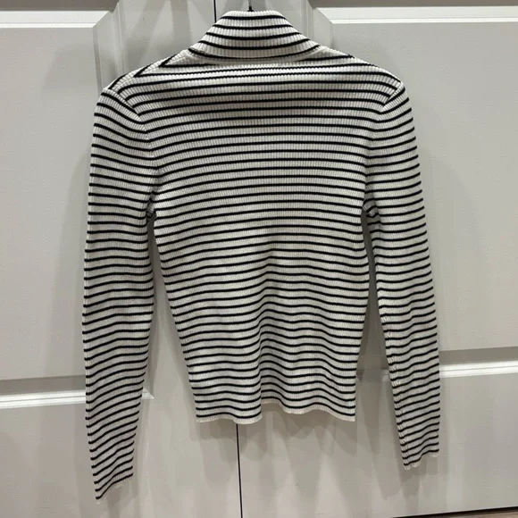 Vintage Ralph Lauren Black & Cream Striped Turtleneck - Picture 4 of 5